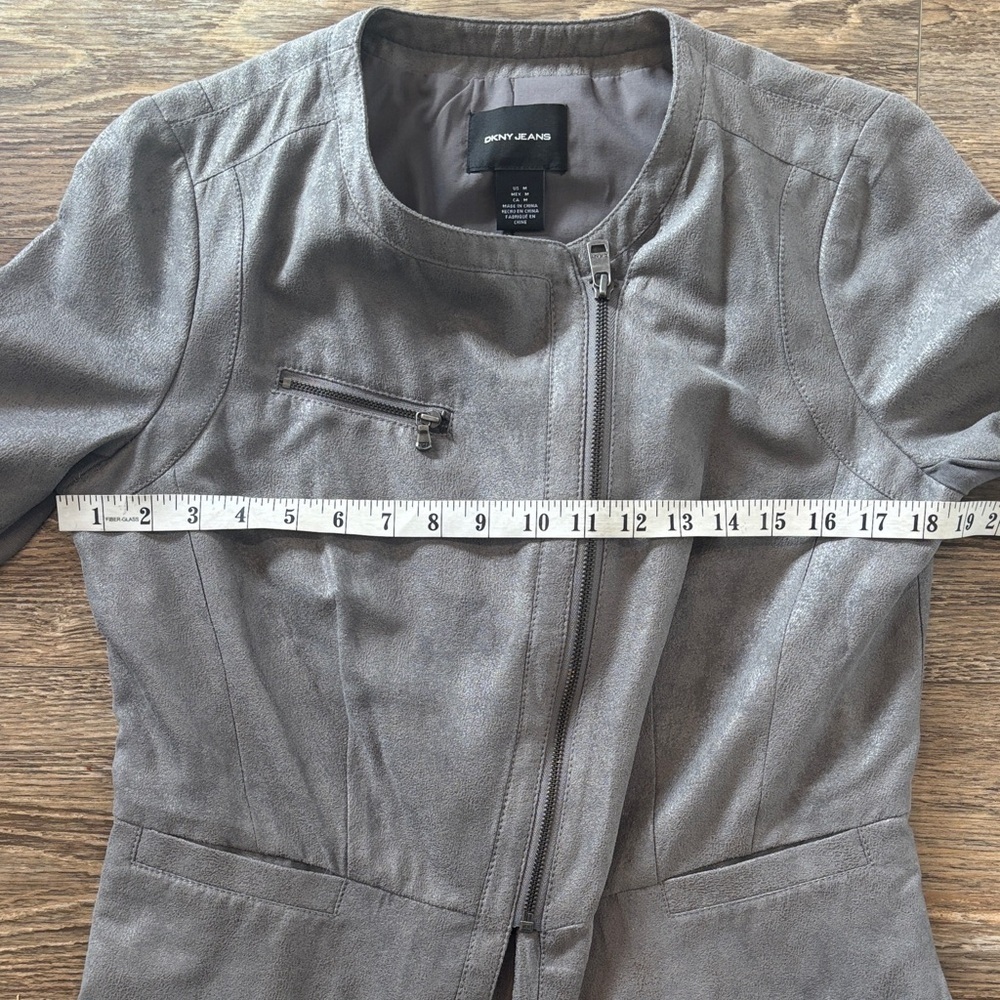 DKNY JEANS Grey Faux Suede Asymmetrical Zip Jacket Moto Biker Womens Size Medium - Picture 12 of 13